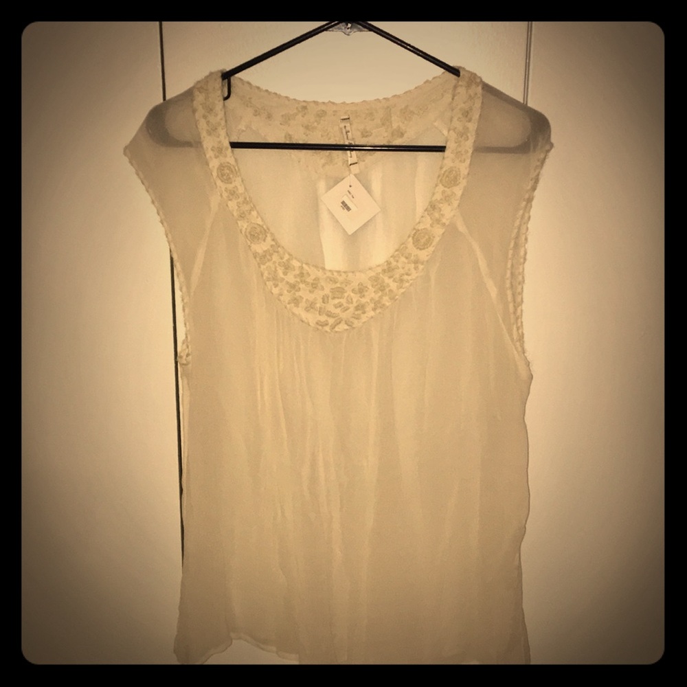 Willow and Clay sleeveless blouse with embroidery